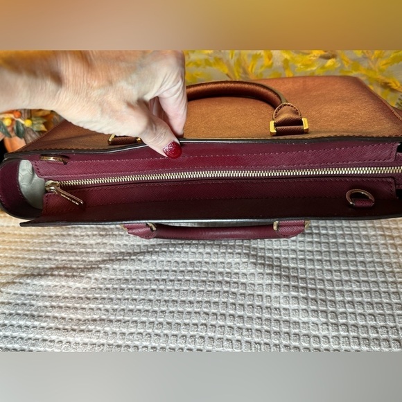 Michael Michael Kors Tote Crossbody Cranberry - Picture 5 of 10